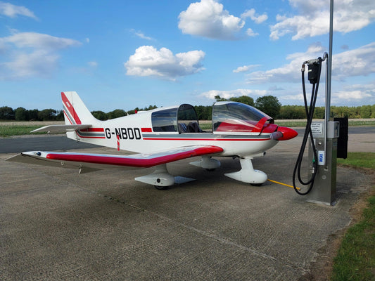 petit avion plein kerosene