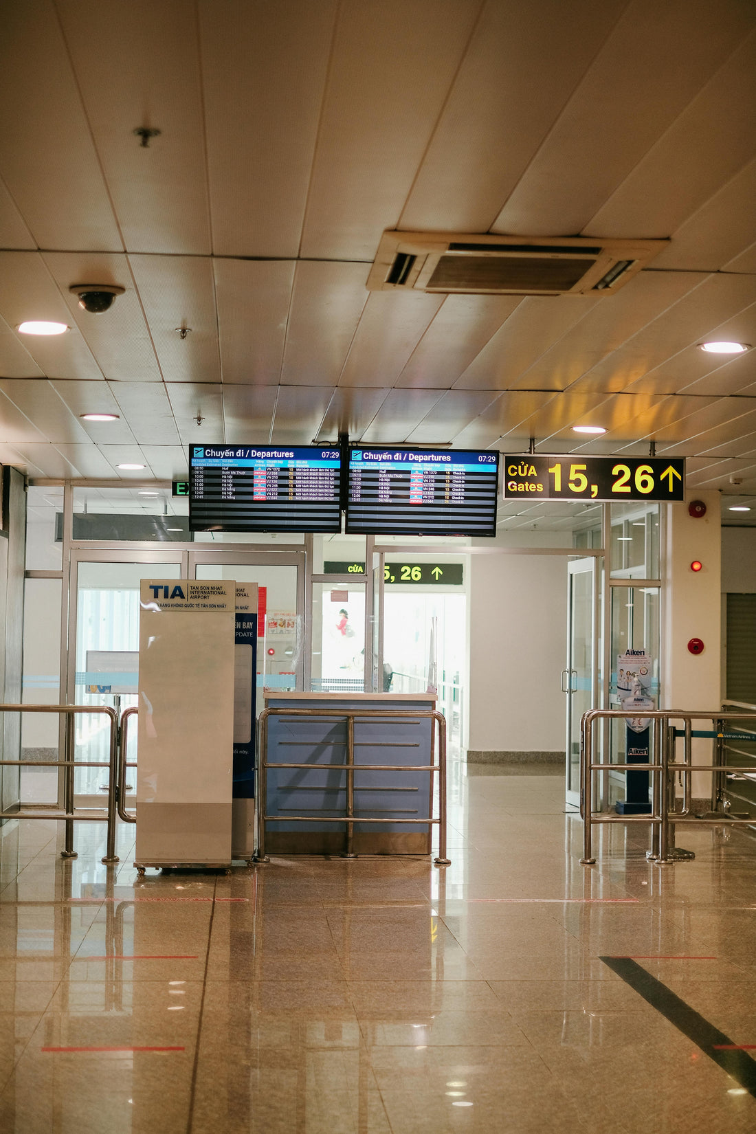 direction au contrôle pour embarquement